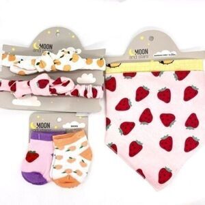 Moon & Stars Baby Bib, Headband and Socks Set New